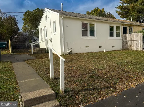 703 Dover Ct, Wallingford, PA 19086