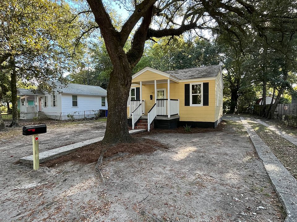 1st image of 2653 Poplin Ave