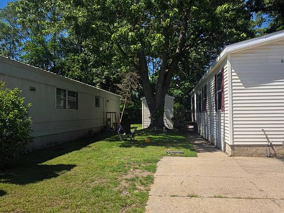 2nd image of 2745 Ingersoll St SW