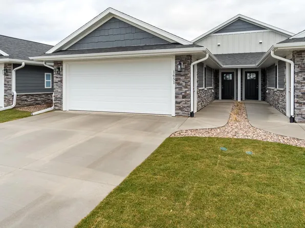 1651 Red Clover St, Holmen, WI 54636