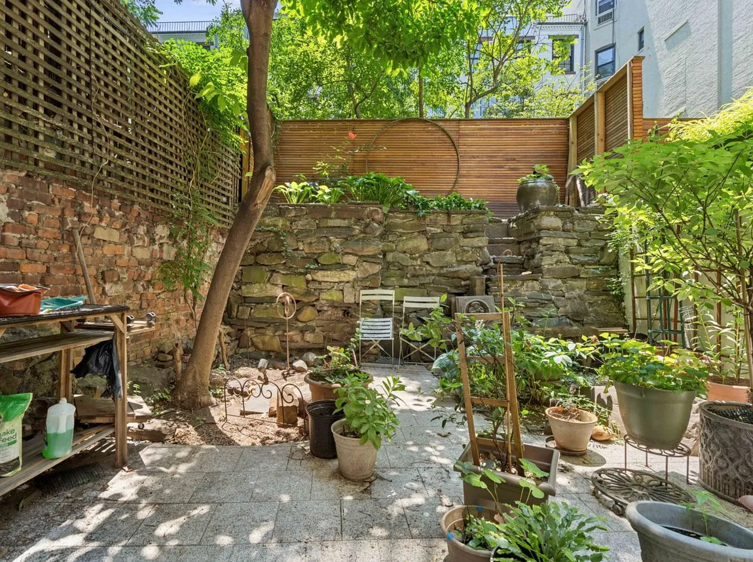 212 East 11th Street — Photo 1