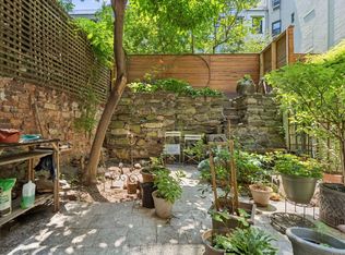 212 E 11th St, New York, NY 10003