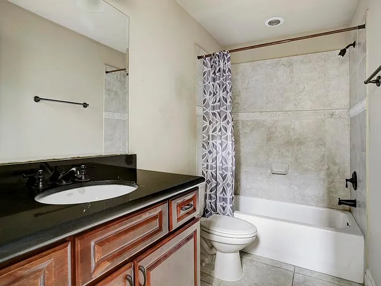 322 Cage St — Photo 6