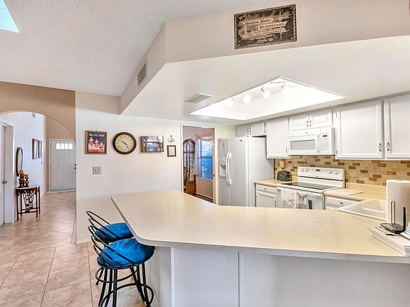 4th image of 4794 E Navajo St