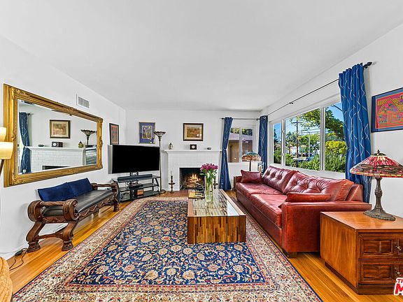 3rd image of 1130 Ashland Ave