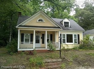 106 W Chisholm St, Sanford, NC 27330