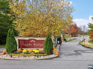 274 Belmont Pl, Mahwah, NJ 07430