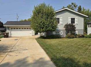 1924 Middlebury Rd, Freeport, IL 61032