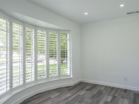 4th image of 7171 Blackwood Dr