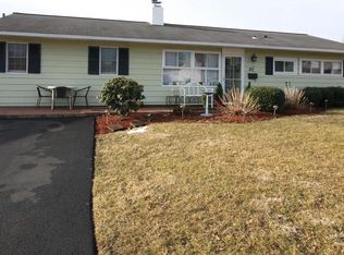 83 Briaroot Ln, Levittown, PA 19054