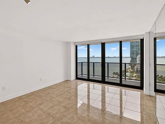 4th image of 600 NE 36th St #1200