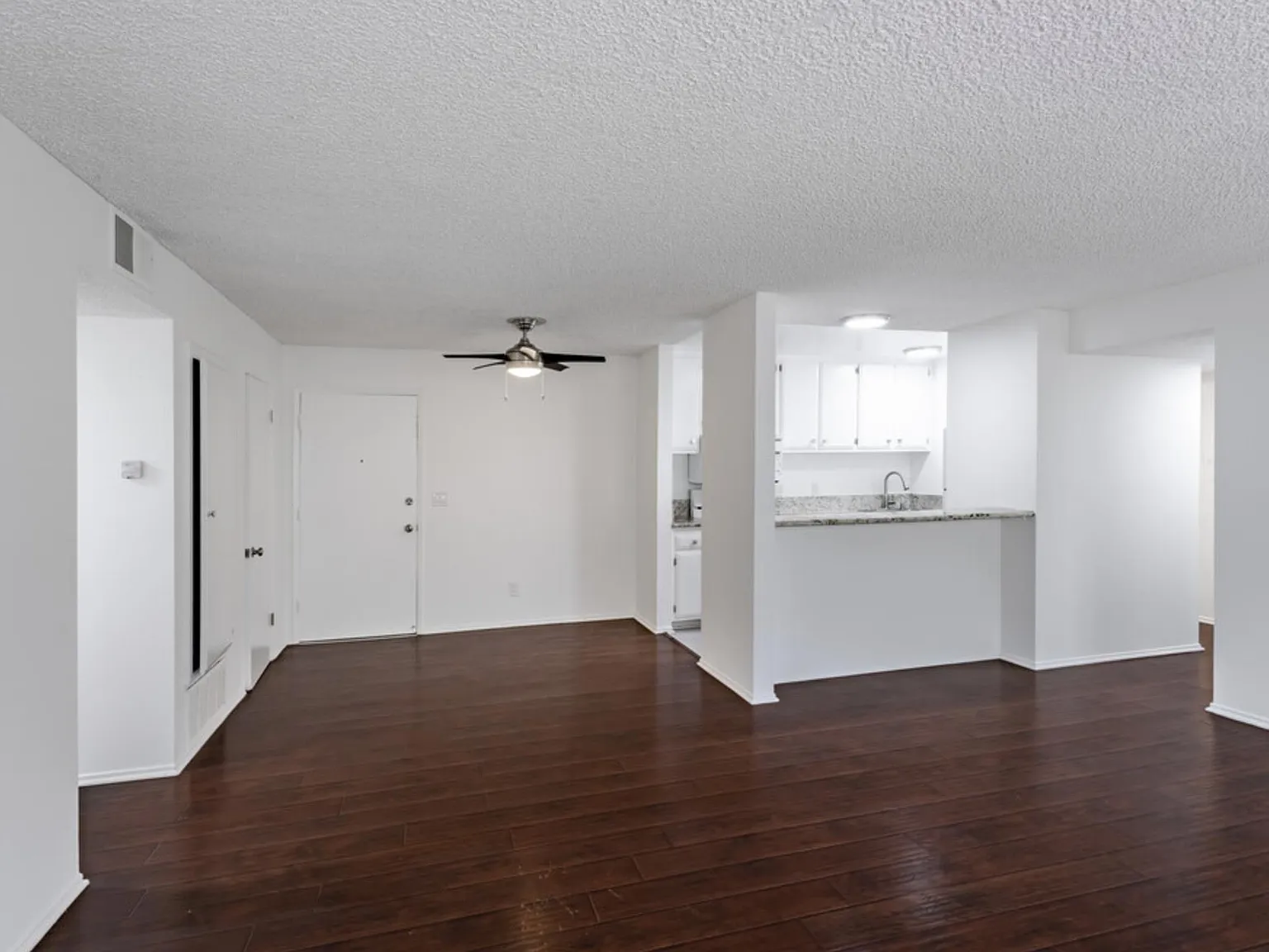 The Westwood Park Apartments — Photo 2