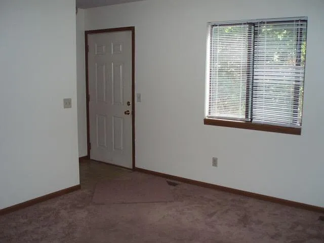 529 Douglas Ave #12 — Photo 3