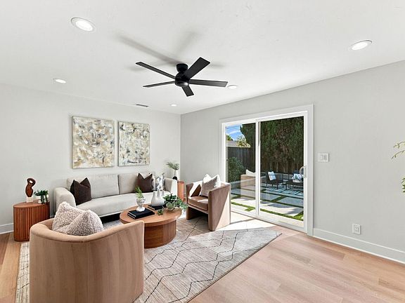 4th image of 257 Challenger Ave