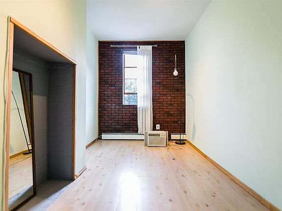 003_189_Kingsland_Avenue__2-8