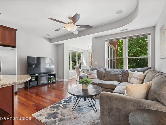 2nd image of 3053 W Eastwood Ave APT 1W