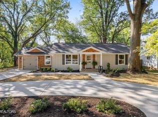 3044 Kenilworth Ln, Knoxville, TN 37917