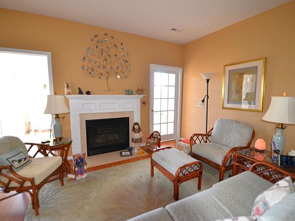 4th image of 113 Bexley Dr