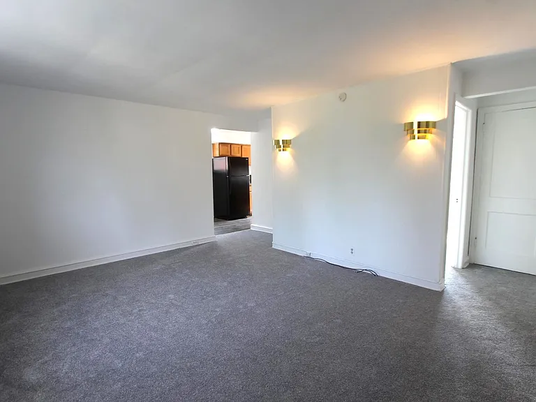 510 S Pleasant Pl — Photo 3