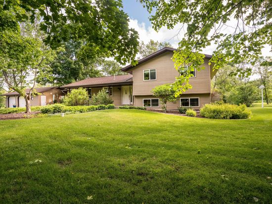 23174 Rus Dic Cir Fergus Falls Mn 56537 Mls 20 33160 Zillow