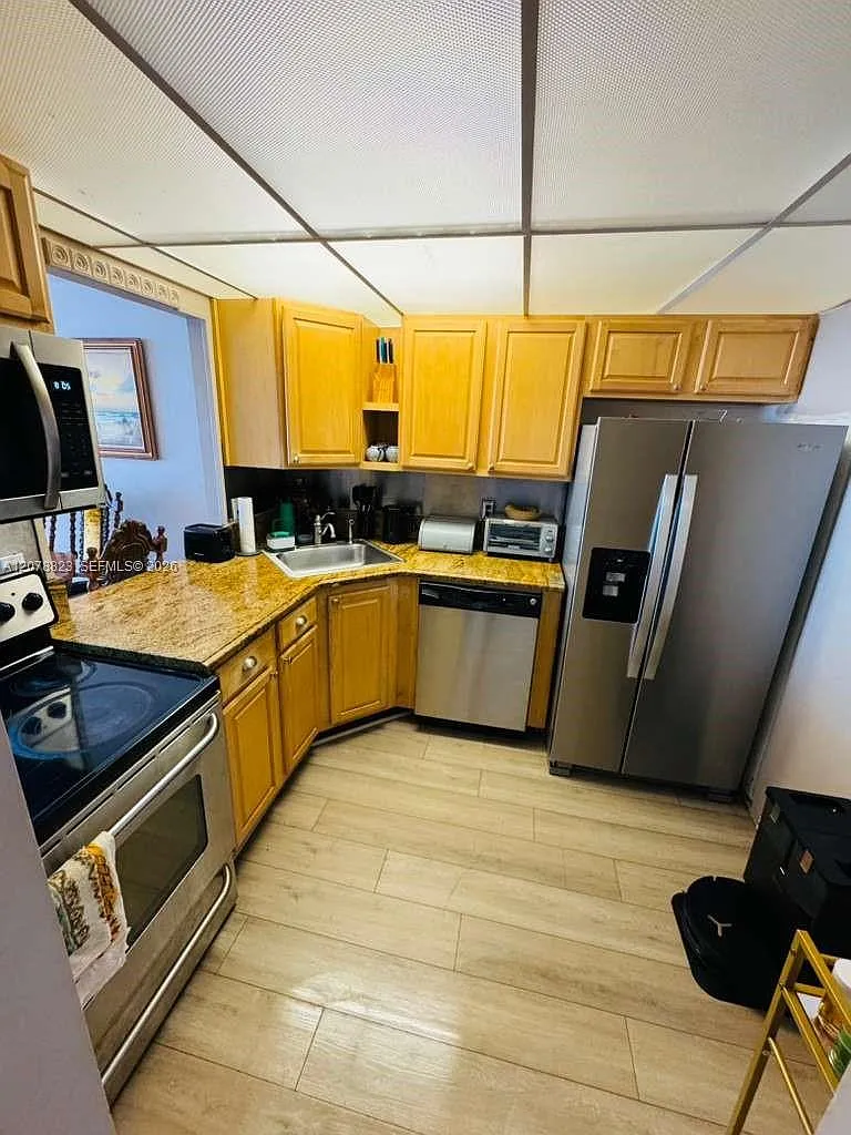 Desoto Park Condo — Photo 1