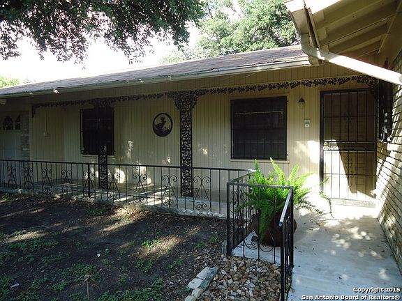 2nd image of 310 ZACHRY DR
