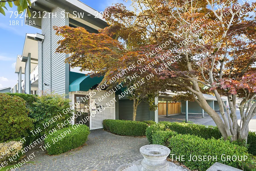 Tranquil 1-Bedroom Escape in Edmonds — Photo 1