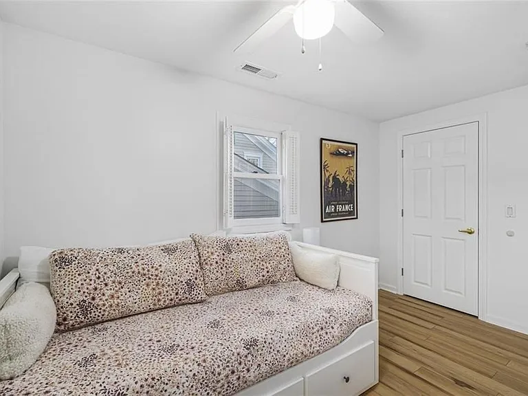 208 Marlborough St #4 — Photo 24