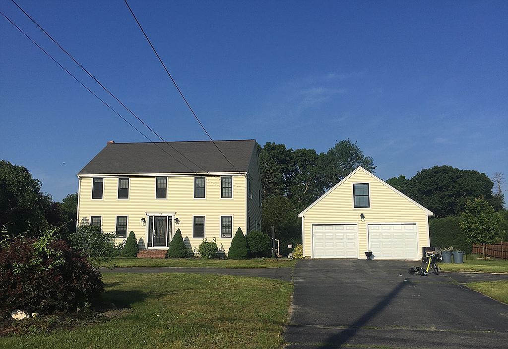 214 Scadding St, Taunton, MA 02780 Zillow