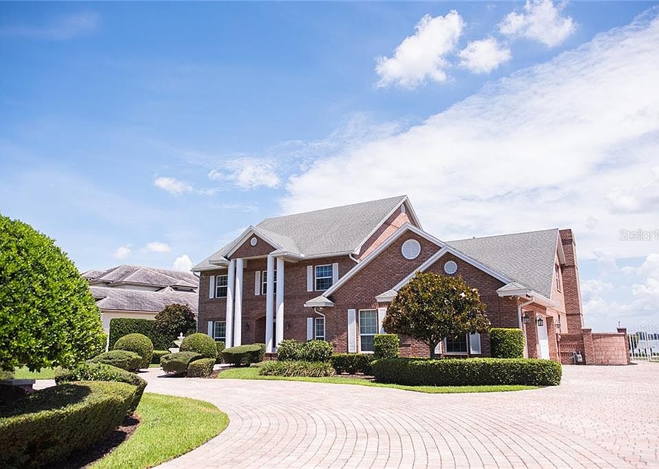 1st image of 222 McLean Point Ct