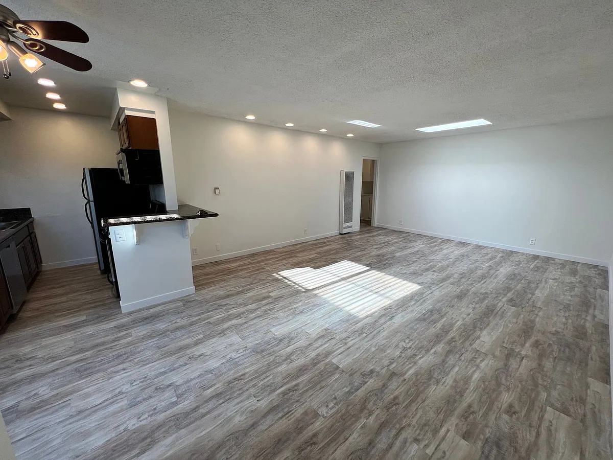 Building Photo - mat27