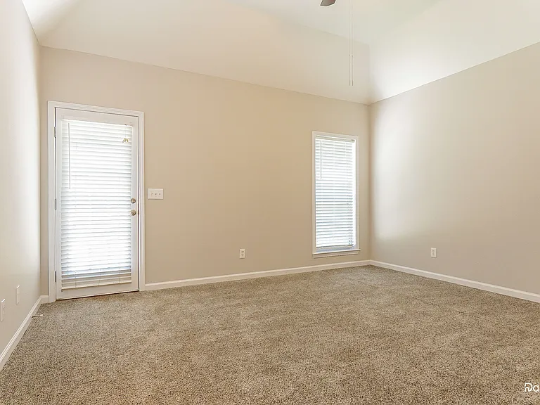 396 Camden Cove Cir — Photo 13