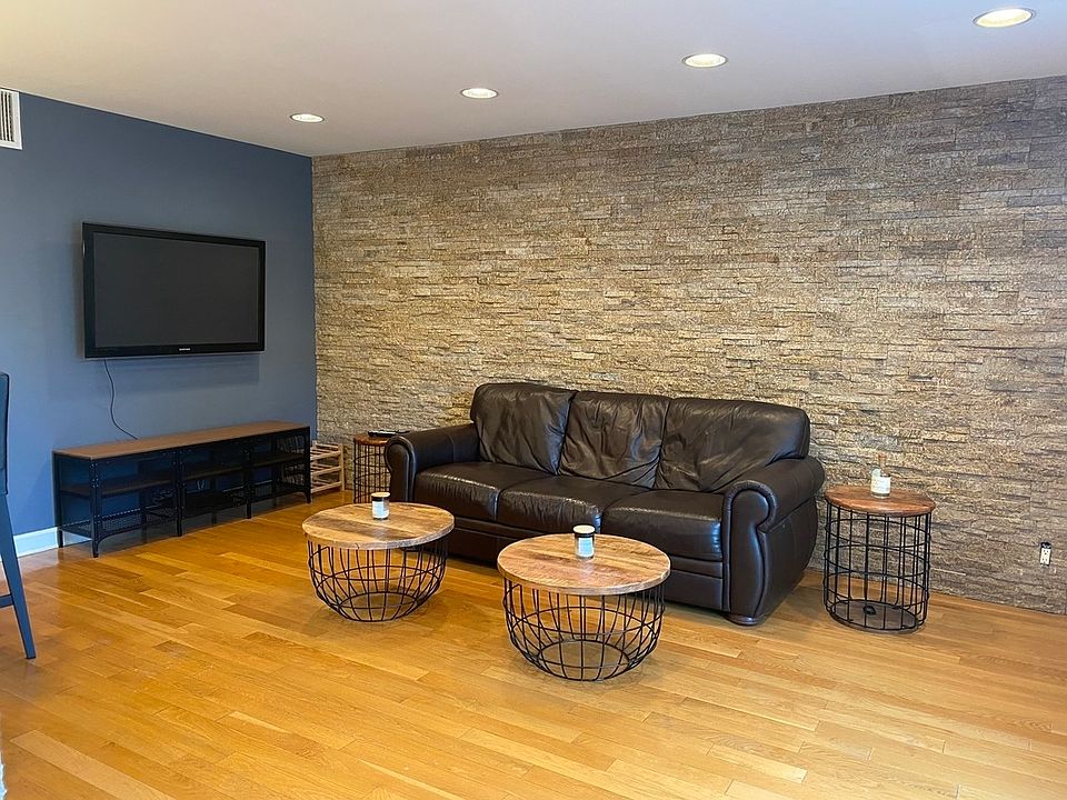 1st image of 6927 59th Dr Floor 2