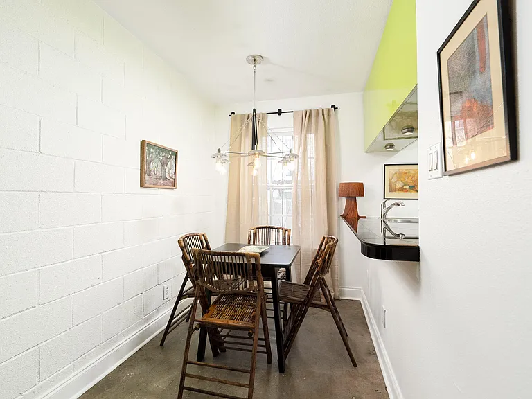 300 Crockett St #109 — Photo 9