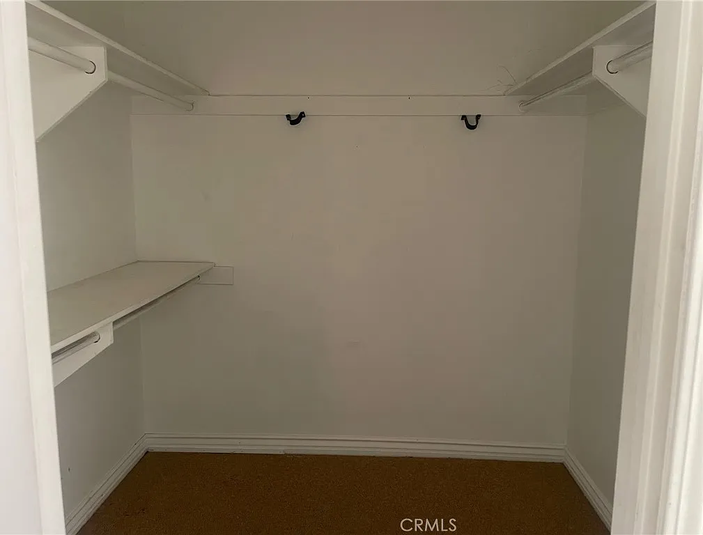 4 bed, 1542 sqft, $4,099 — Photo 4