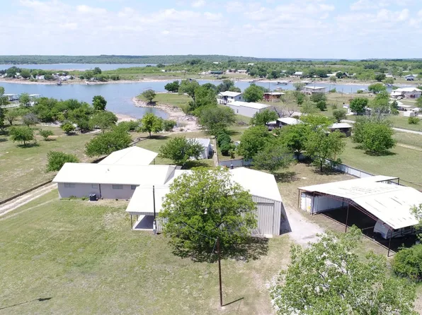 155 Lakeview Dr, Coleman, TX 76834