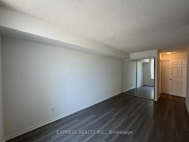18 Hillcrest Ave #309 — Photo 7