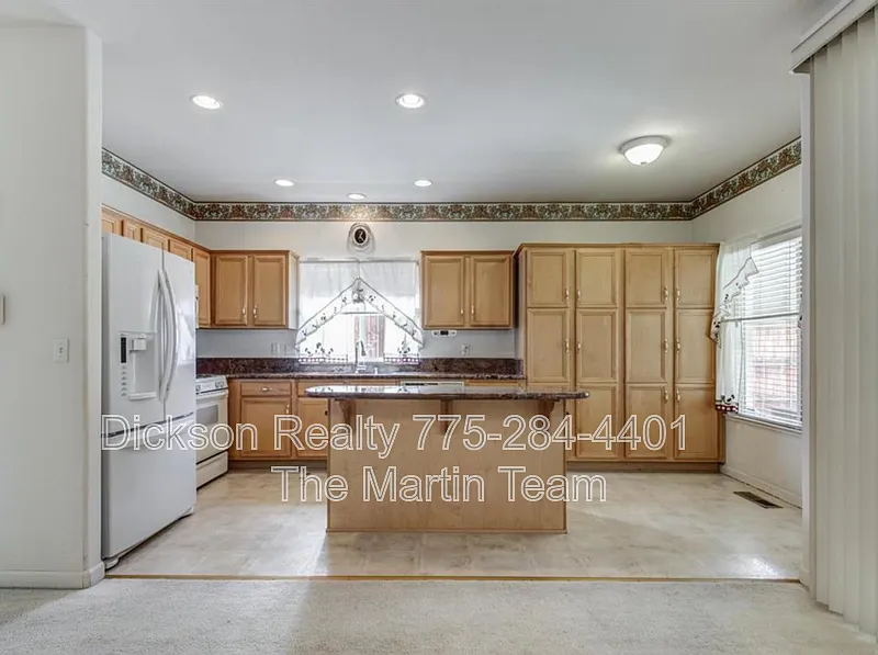 3 bed, 2.0 bath, 1468 sqft, $2,495 — Photo 3