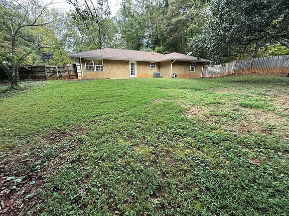 4th image of 201 Oakmont Dr