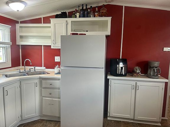 2nd image of 1204 Hancock St
