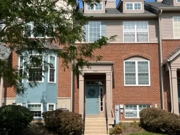 1652 Station Park Dr, Grayslake, IL 60030