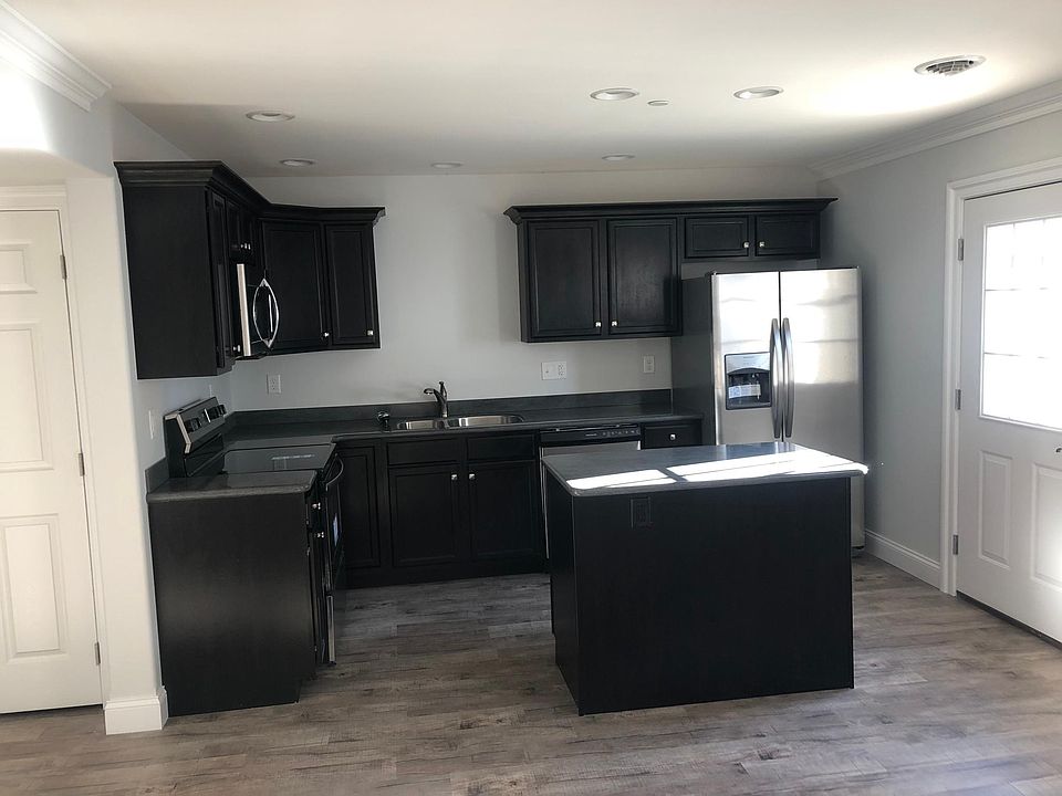 All appliances included.