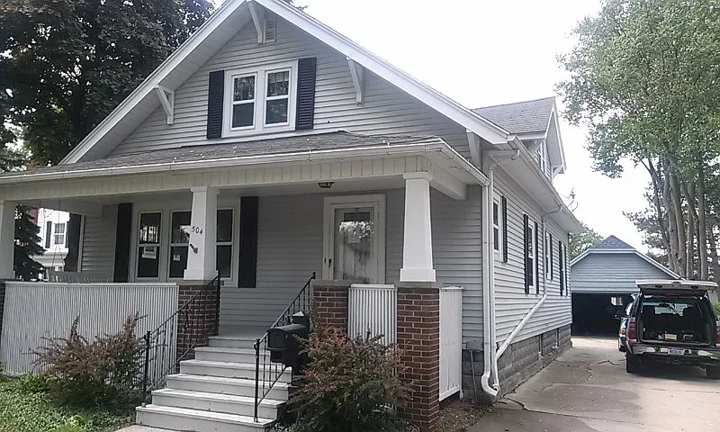 504 Main St photo 1