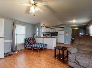 2125 Robert Rd, Bon Aqua, TN 37025