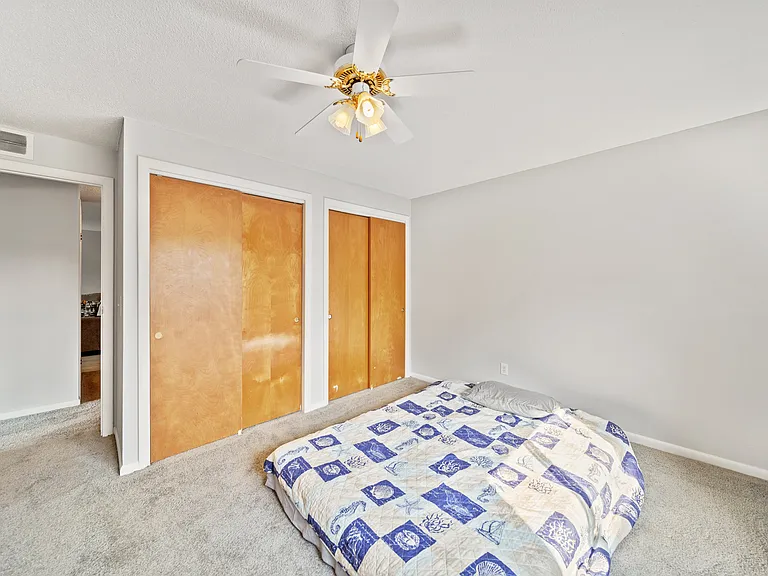 Heatherstone Apartments — Photo 55