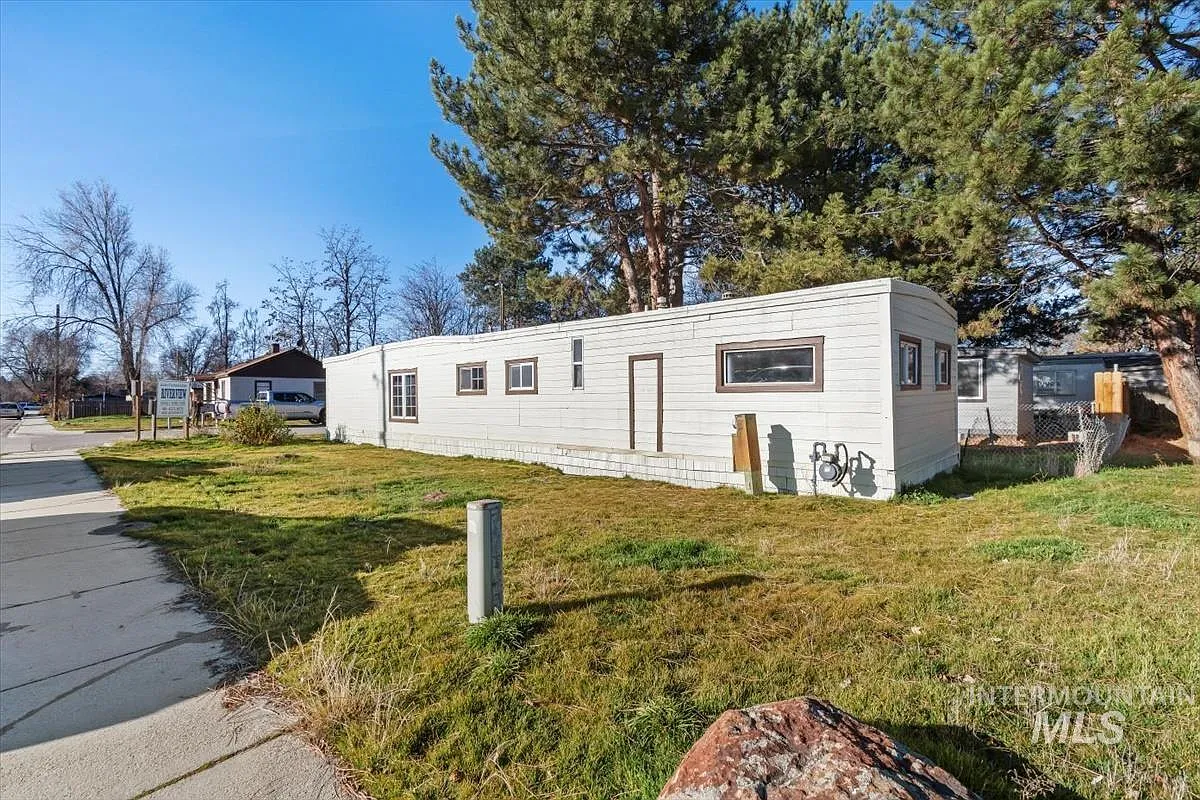 Building Photo - 412 E 48th St #21