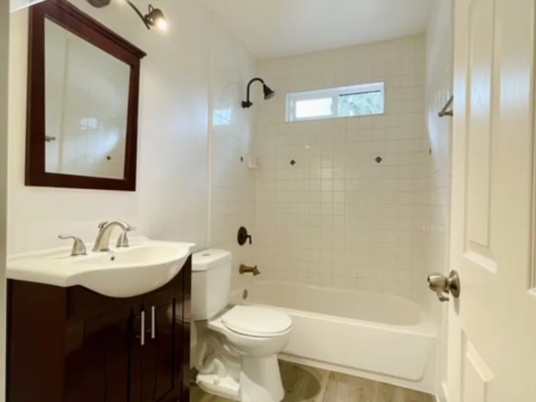 405 N Marengo Ave — Photo 11