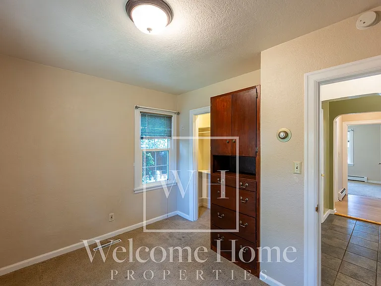 627 E Maple St — Photo 19