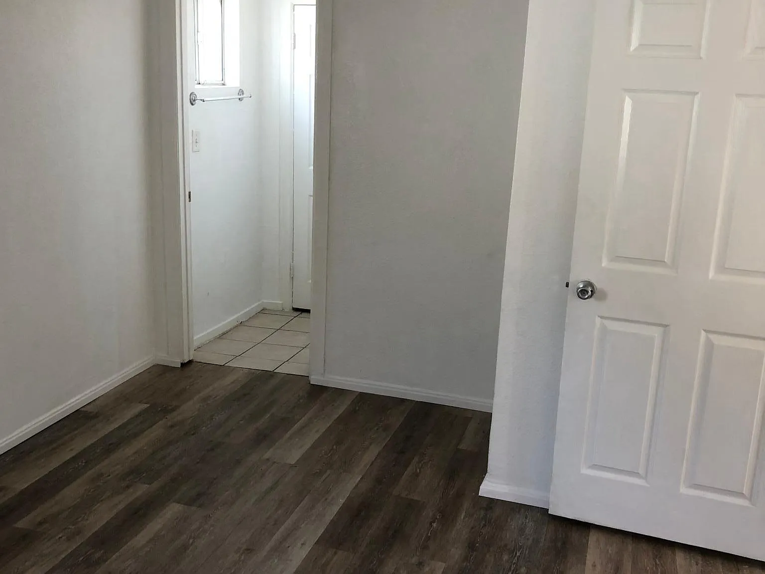 843 N Gage Avenue — Photo 3