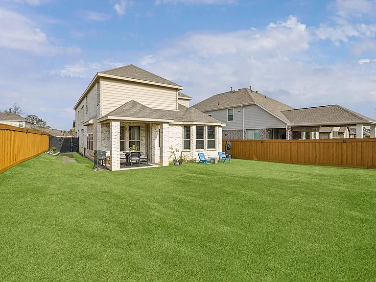 7933 Spring Run Dr — Photo 23